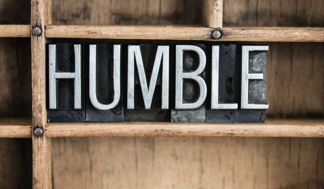 How to Be Humble in Your Daily Life (70 Ways to Do It Right)