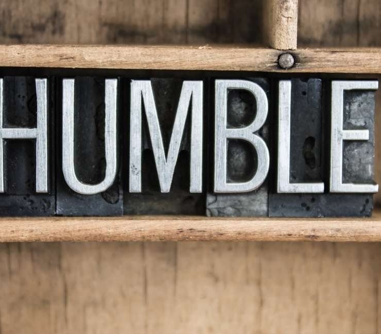 How to Be Humble in Your Daily Life (70 Ways to Do It Right)